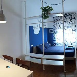 Casa vacanze Up To Four, Milano